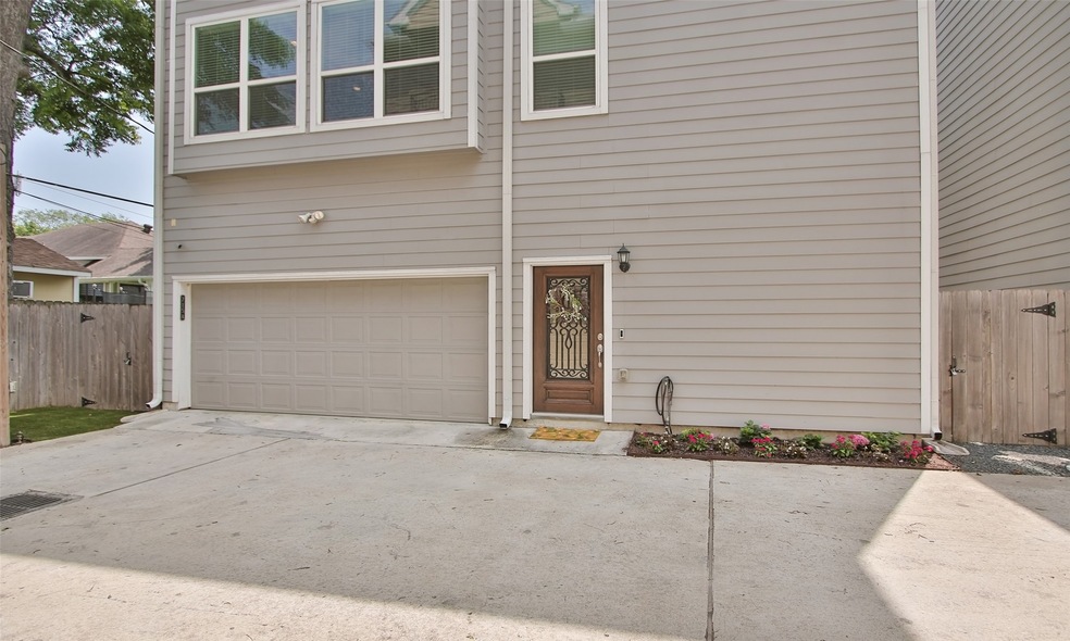 715 E 28th St unit A, Houston, TX 77009 - photo 1