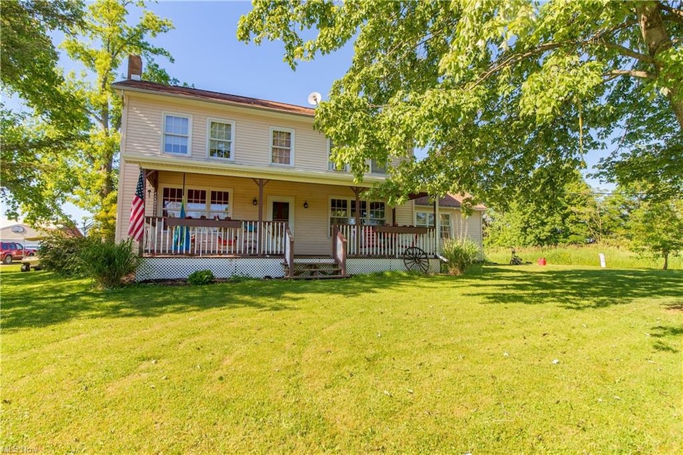 Farm House 5 bed 2.5 bath