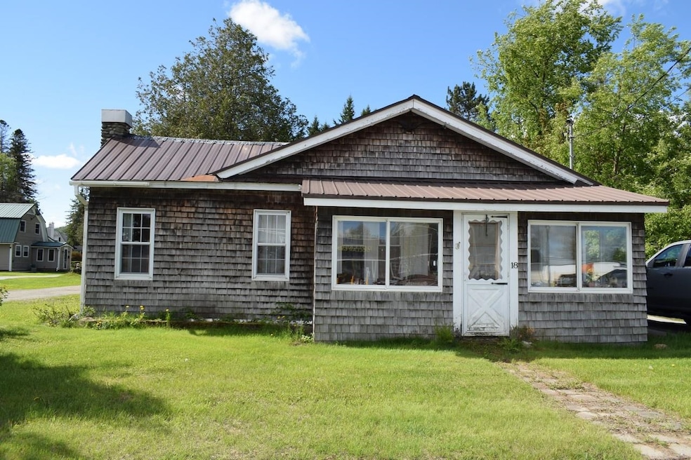 18 Bridge St, Lancaster, NH 03584 - photo 1