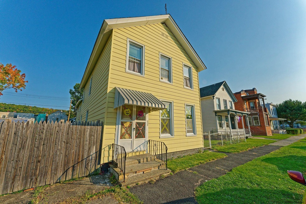 422 4th Ave, Troy, NY 12182 - photo 1
