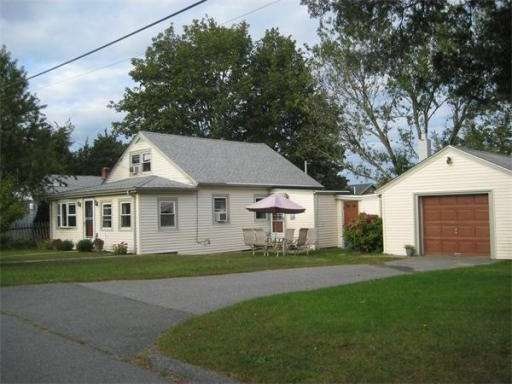 36 Grandview Ave, Fairhaven, MA 02719 - photo 1