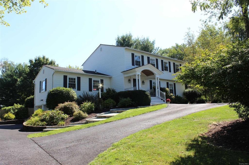 8 Aspen Rd, Hopewell Junction, NY 12533 - photo 1