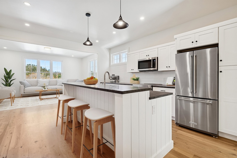 26 Mount Peg Rd unit D, Woodstock, VT 05091 - photo 1