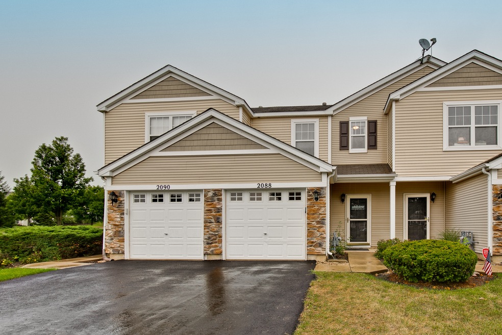 2088 Limestone Ln unit 12, Carpentersville, IL 60110 - photo 1