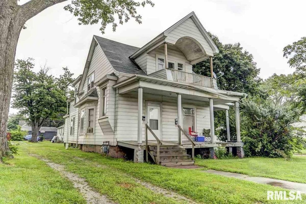 832 Wyatt Ave unit 411 Ladue Street, Lincoln, IL 62656 - photo 1