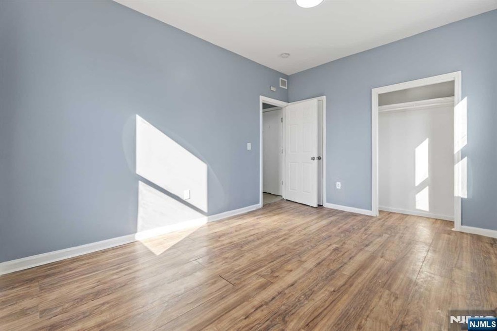 302-306 Clinton Place unit 1, Newark, NJ 07112 - photo 1