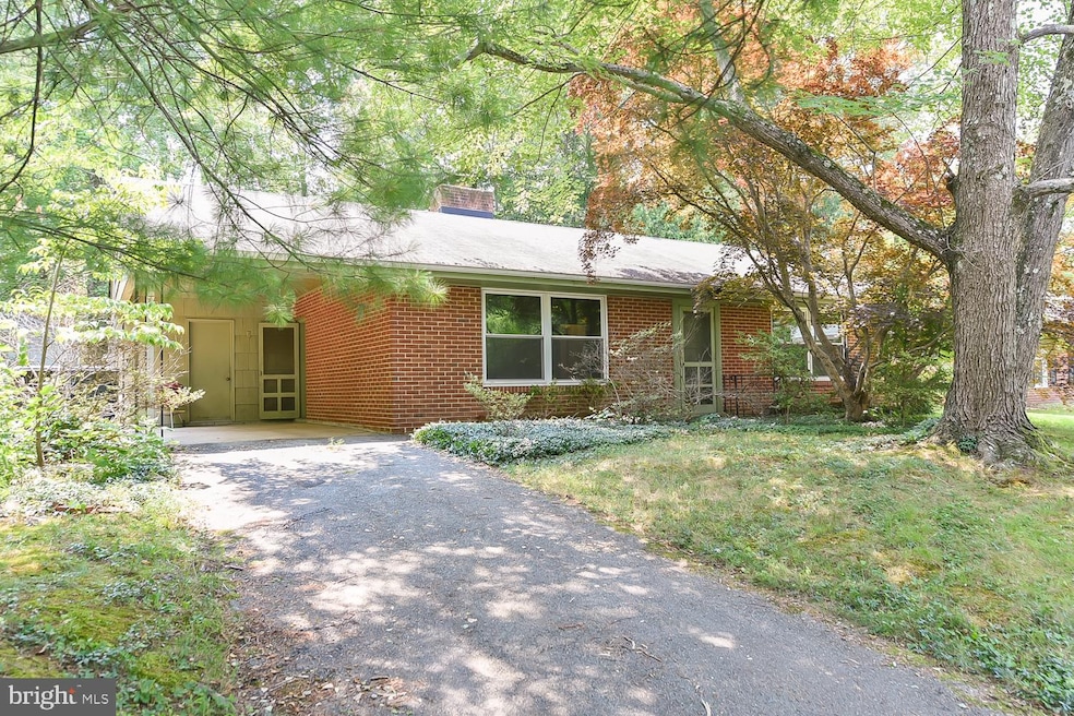 1202 Van Buren Dr, Fort Washington, MD 20744 - photo 1