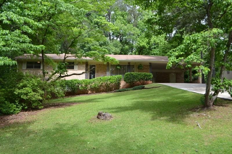 CHARMING 4 SIDED BRICK RANCH ON 1.03 ACRES!!