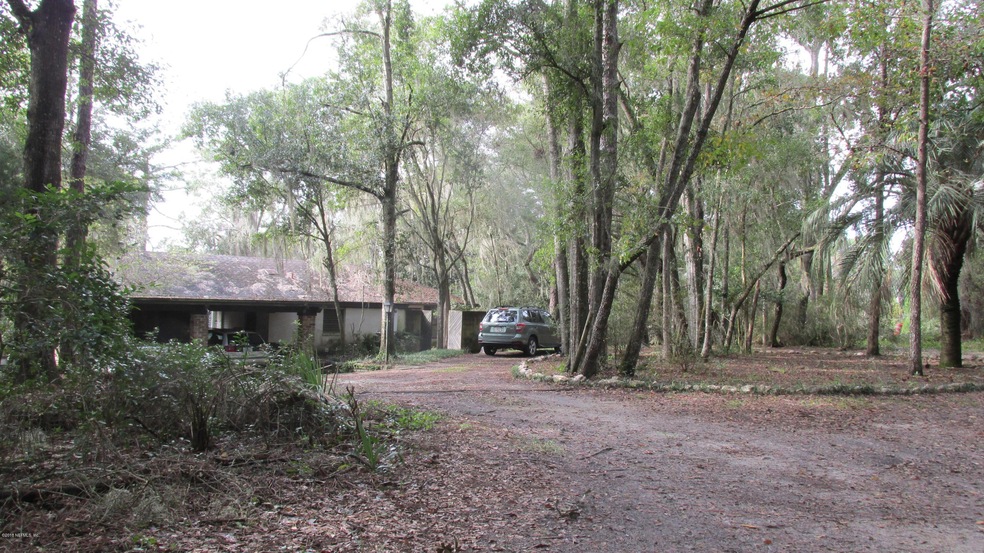 6435 Coquina Ln, Keystone Heights, FL 32656 - photo 1