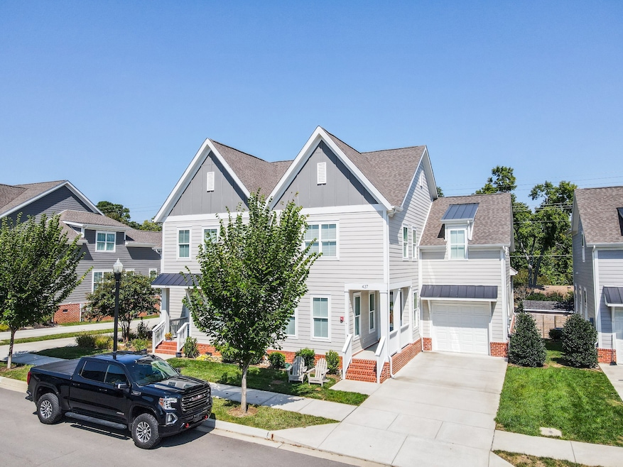 Pending $709,999 • Co-Listing Agent