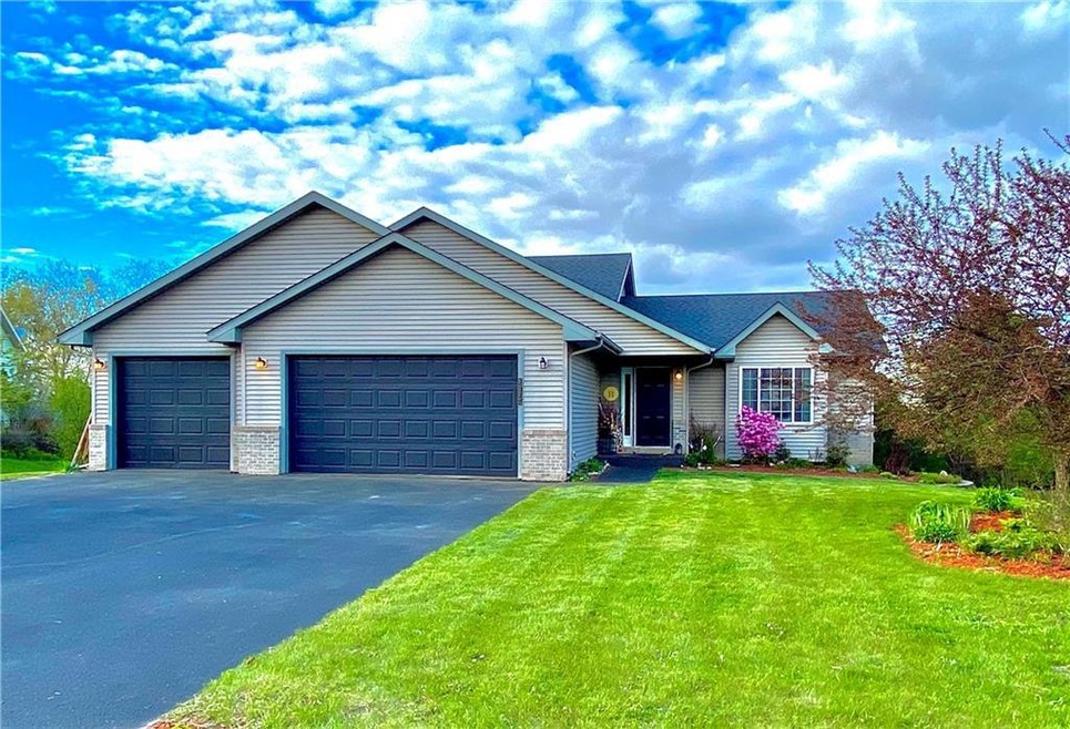 Welcome to 1370 Tulip Lane!