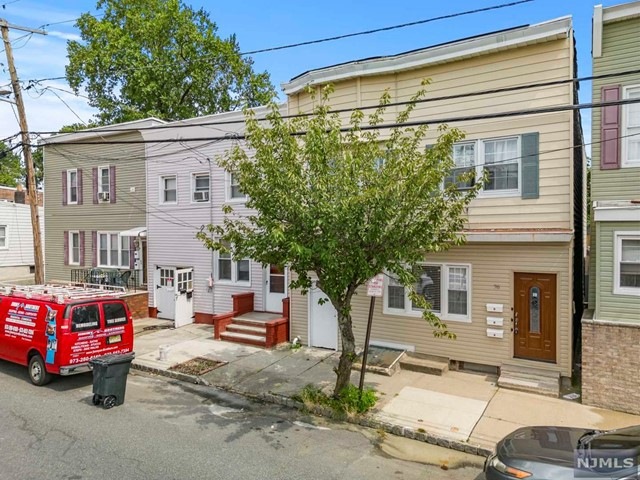 Sold $550,000 • Co-Listing Agent