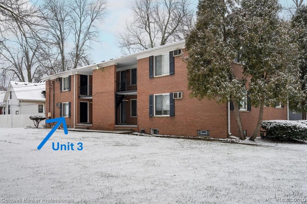 38 3rd St unit 3, Mount Clemens, MI 48043 - photo 1