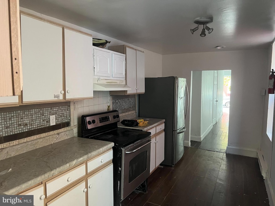 217 N 10th St, Reading, PA 19601 - photo 1