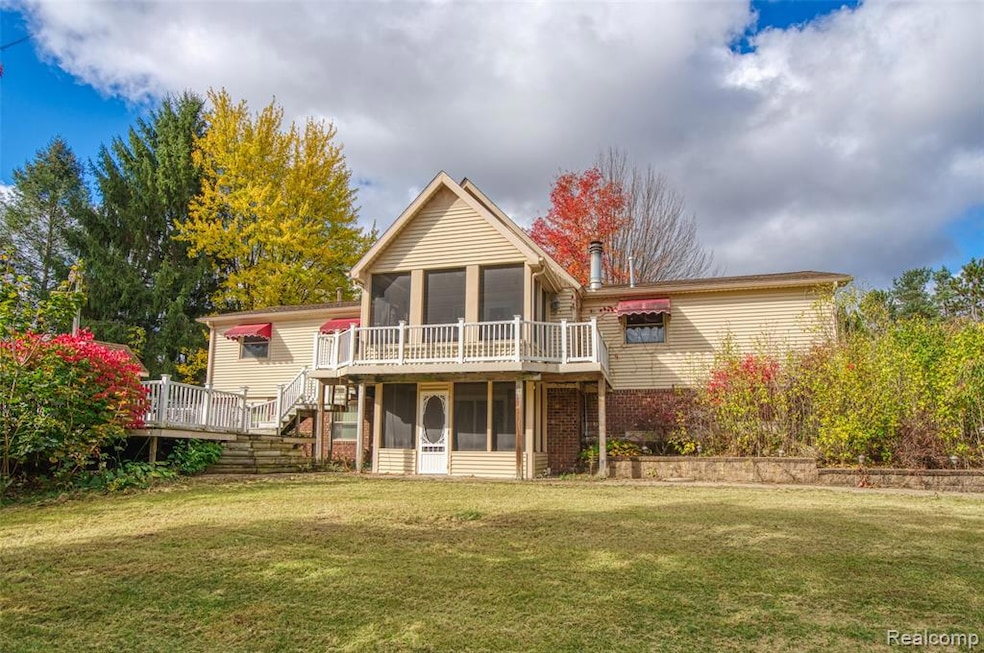 680 S 680 S Hacker Rd, Genoa Township, MI 48114 - photo 1