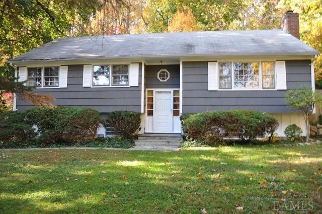 100 Mill River Rd, Chappaqua, NY 10514 - photo 1