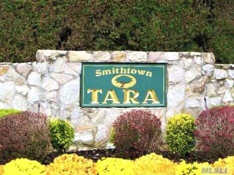 23 Ashley Cir, ComMacK, NY 11725 - photo 1