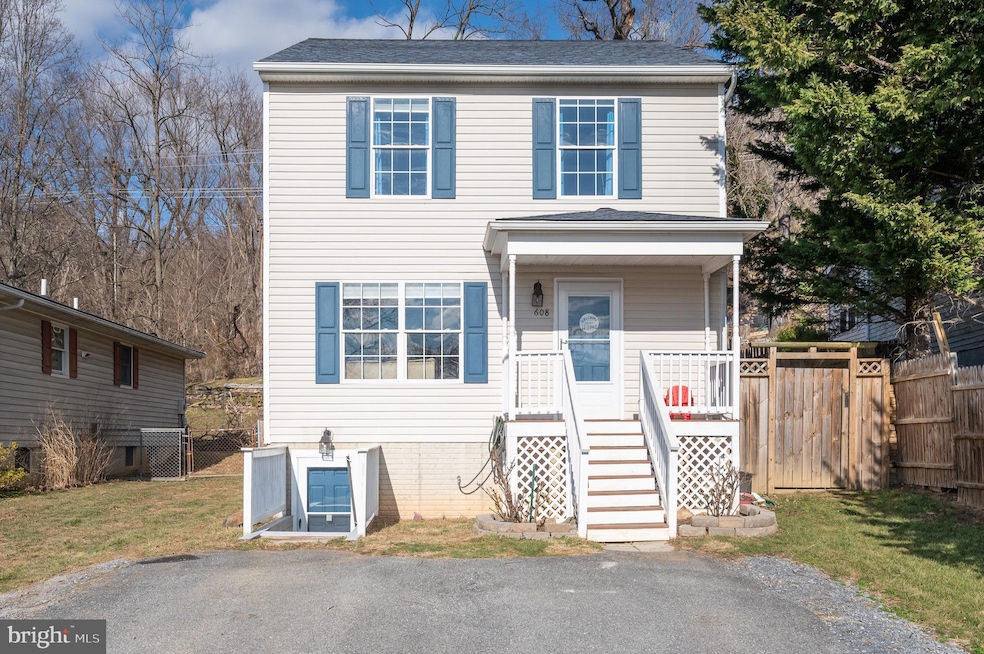 608 Tritapoe Dr, Knoxville, MD 21758 - photo 1