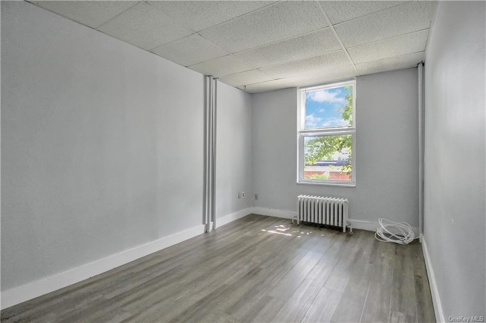 105 N Division St unit 3, Peekskill, NY 10566 - photo 1