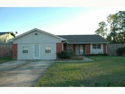 121 S Queens Dr, Slidell, LA 70458 - photo 1