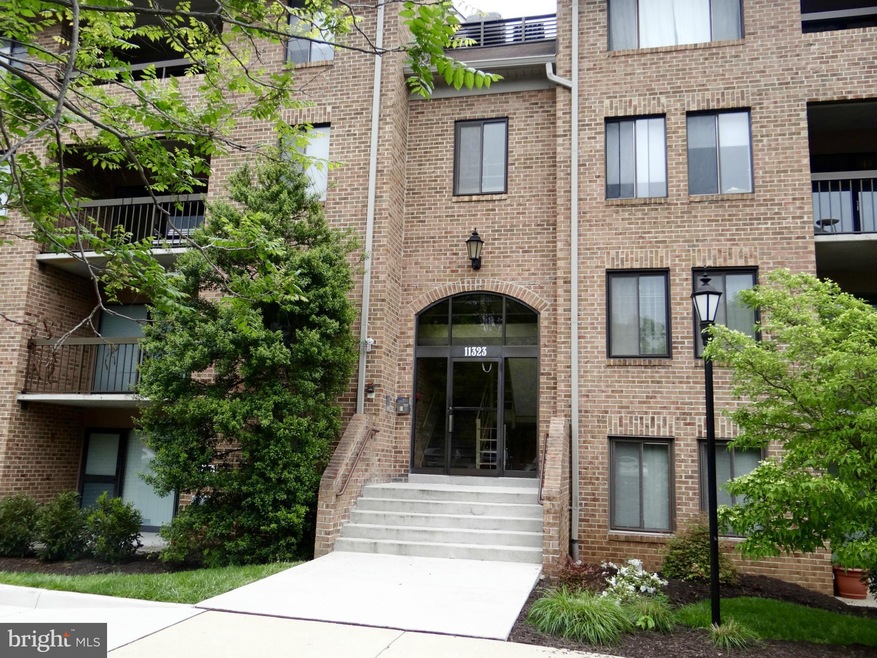 11323 Commonwealth Dr unit T3, Rockville, MD 20852 - photo 1