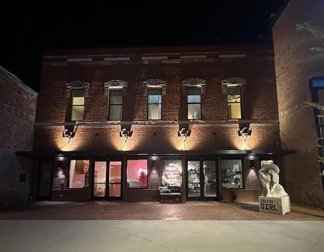 226 W Main St unit 202, Denison, TX 75020 - photo 1