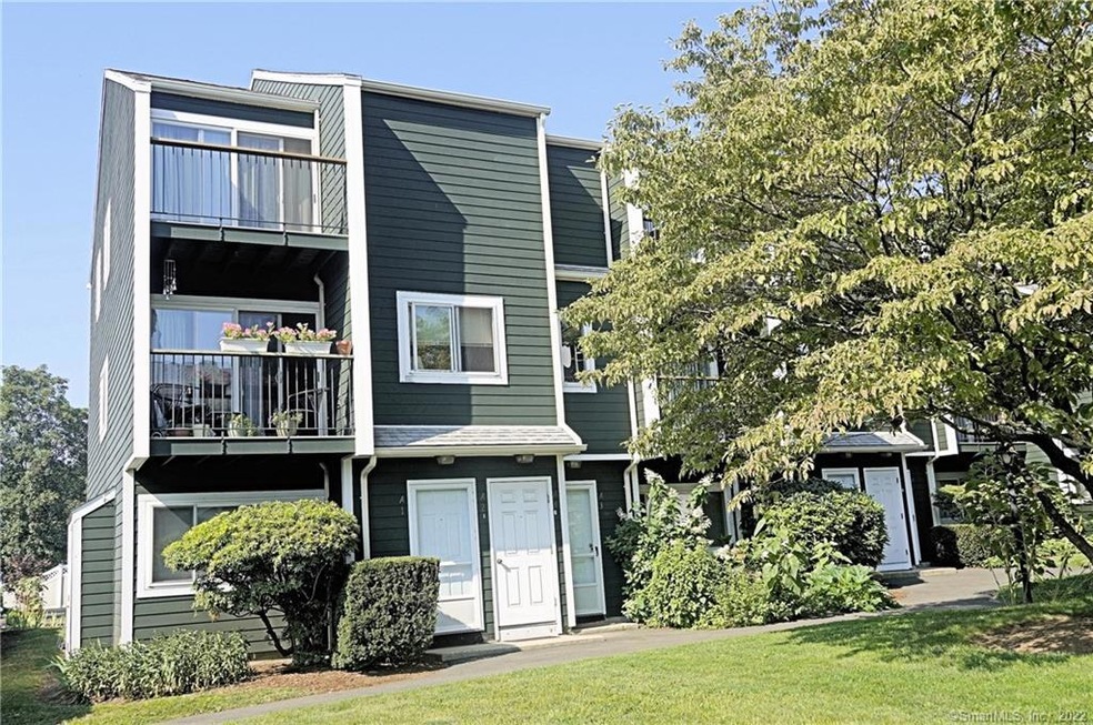 22 Dr Martin Luther King jr Dr unit A-4, Norwalk, CT 06854 - photo 1