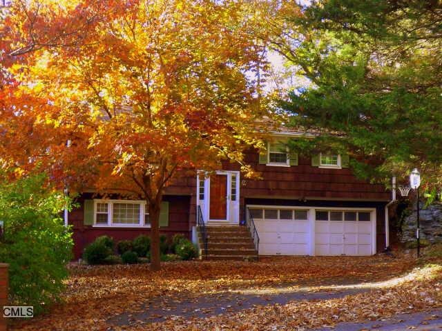 485 Nonopoge Rd, Fairfield, CT 06825 - photo 1