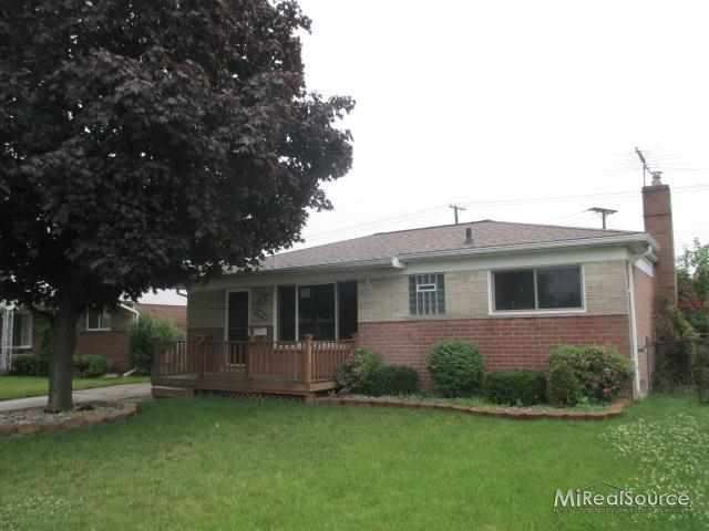 16028 Flanagan St, Roseville, MI 48066 - photo 1