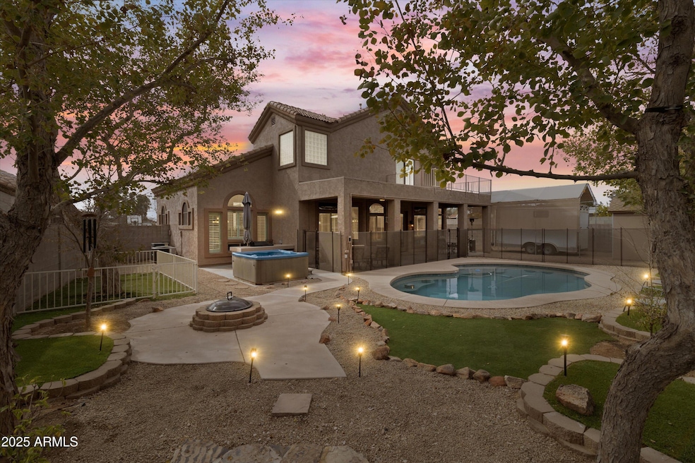 Pool,Balcony,Spa,BBQ, RV Parking