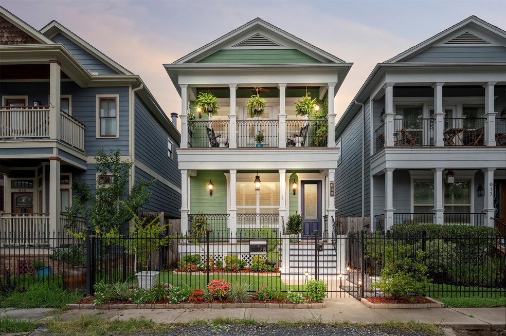 615 E 27th St, Houston, TX 77008 - photo 1