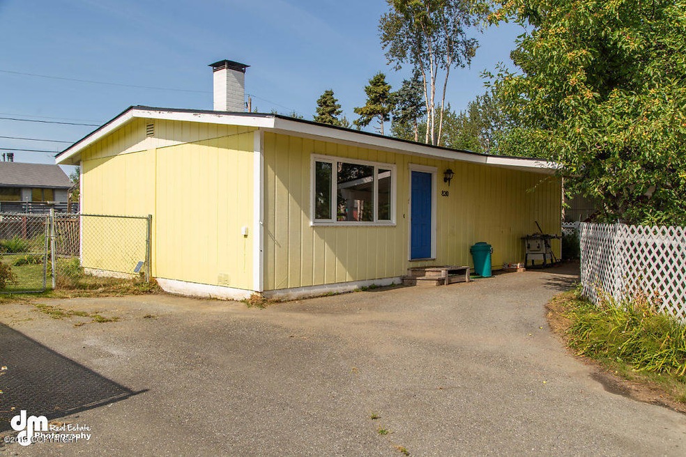 Exterior Front_6898-SMALL