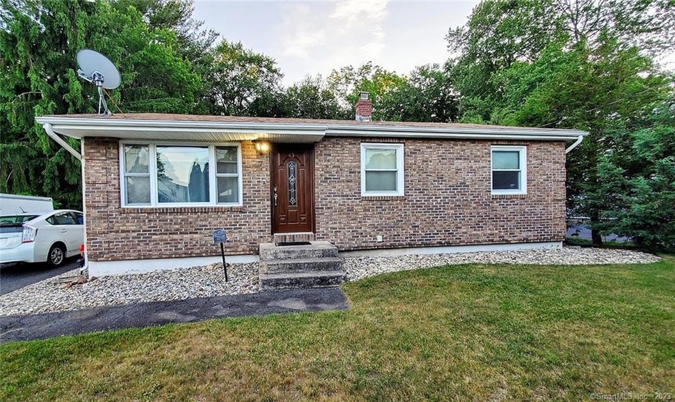 7 Hemingway St, Plainville, CT 06062 - photo 1