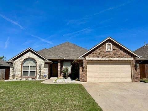 Great curb appeal, covered front porch and large d