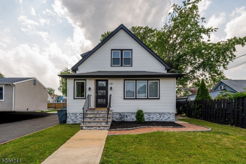 210 Cavell St, Roselle, NJ 07203 - photo 1