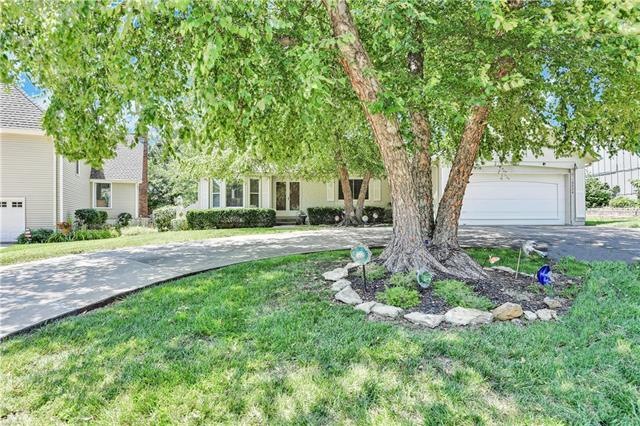 10234 Rosehill Rd, Lenexa, KS 66215 - photo 1