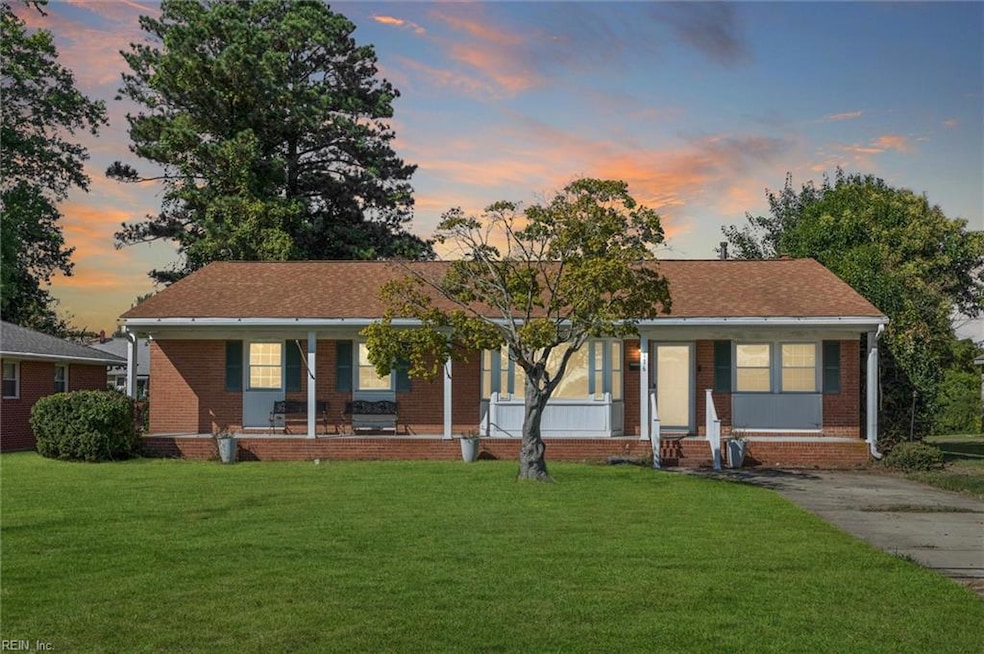 116 Ivy Home Rd, Hampton, VA 23669 - photo 1