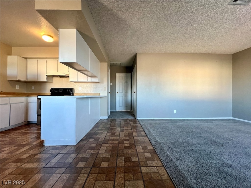 1920 Roosevelt St unit B, North Las Vegas, NV 89030 - photo 1