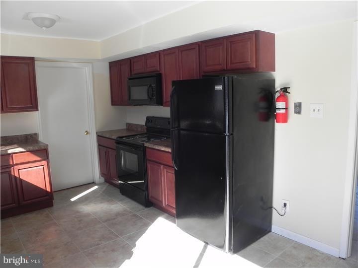 11 Babcock Ln, Willingboro, NJ 08046 - photo 1