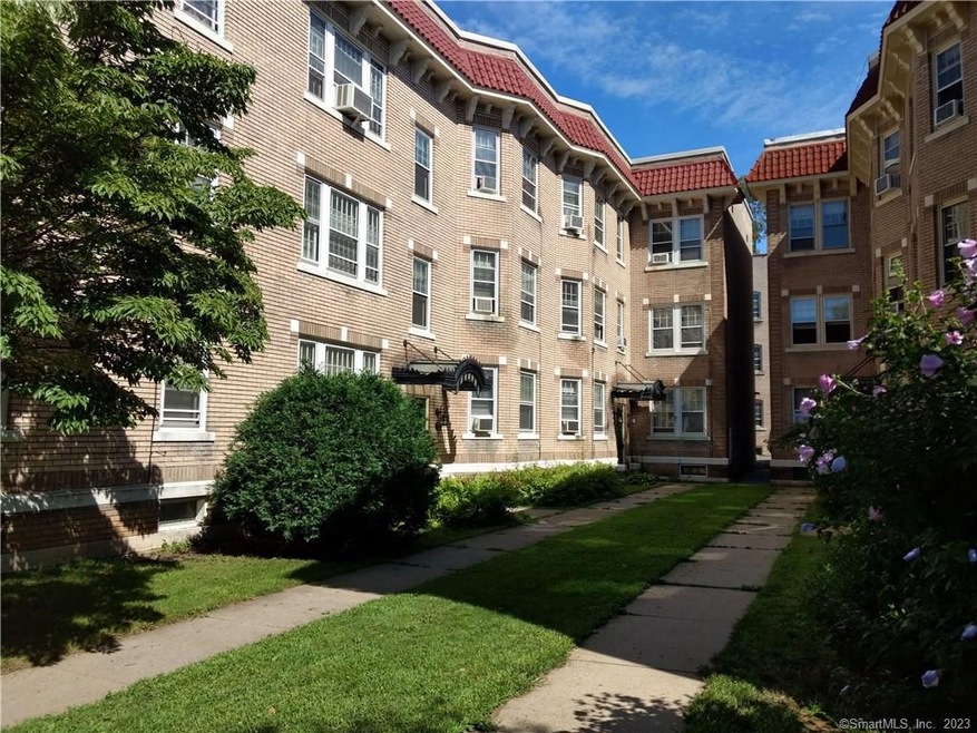 704 Farmington Ave unit B3, West Hartford, CT 06119 - photo 1