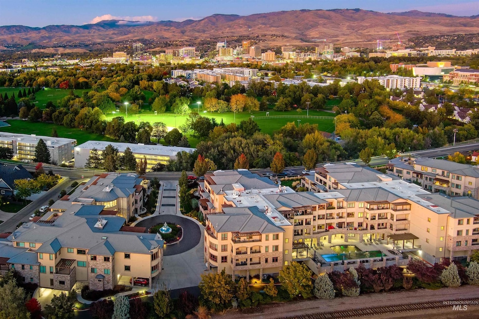 For Sale $1,040,000 • Co-Listing Agent