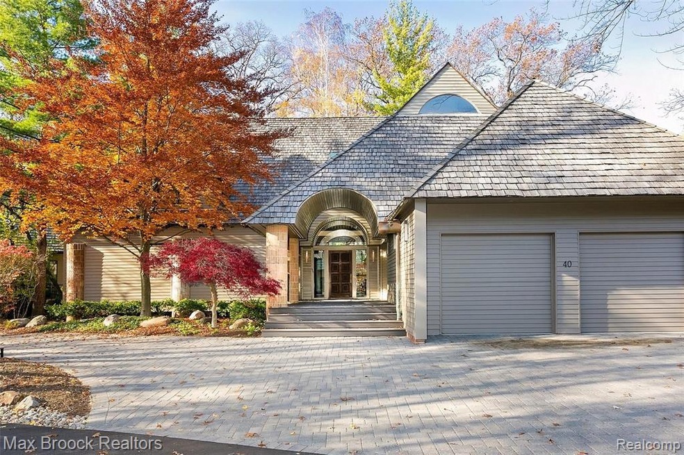 40 Scenic Oaks front elevation