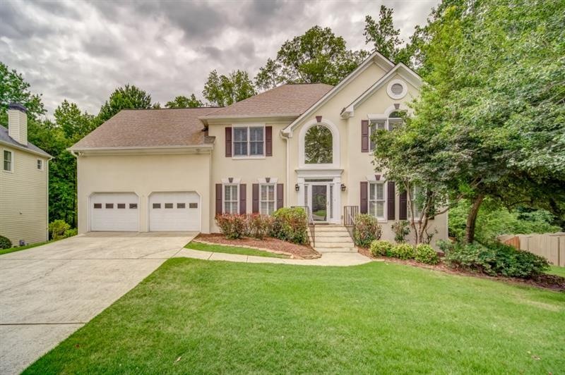 Mayfield Place is w/in walking distance to downtown Alpharetta
