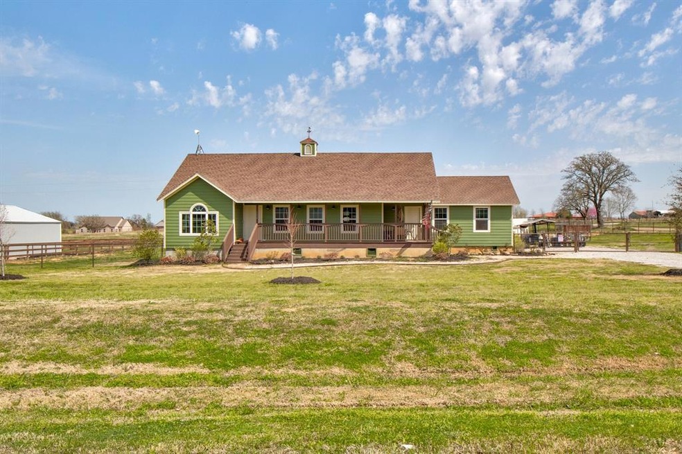 100 Mccrae Ln, Boyd, TX 76023 - photo 1