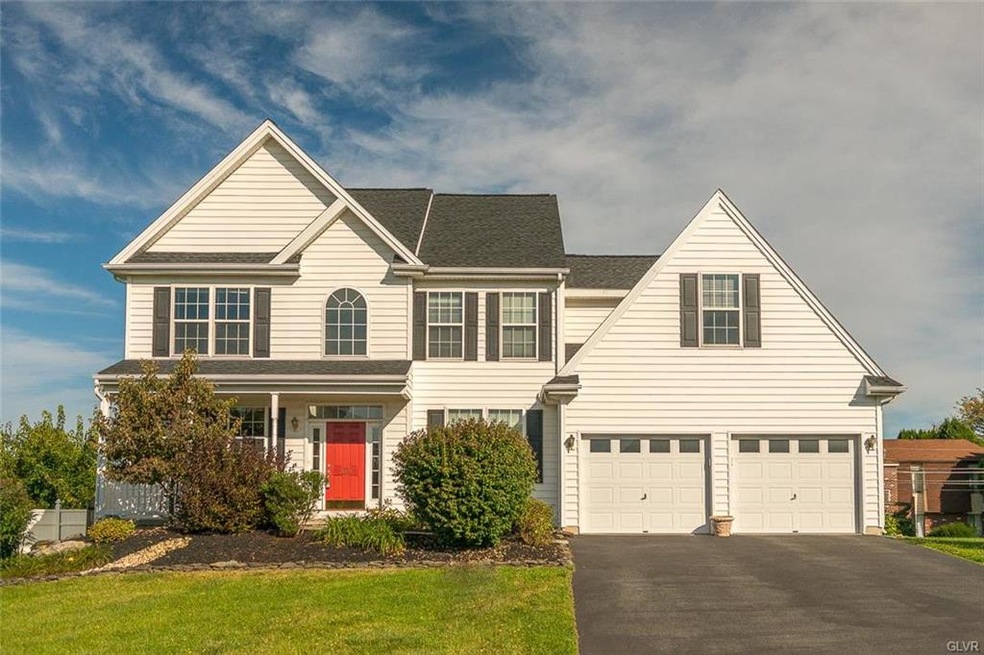 3619 Cobblestone Ln, Whitehall, PA 18052 - photo 1