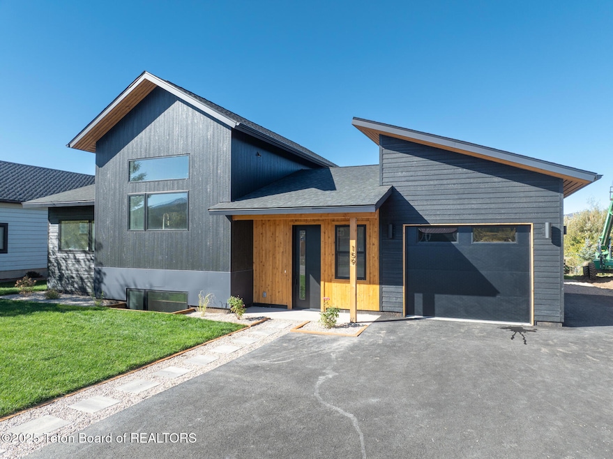 For Sale $1,250,000 • Co-Listing Agent