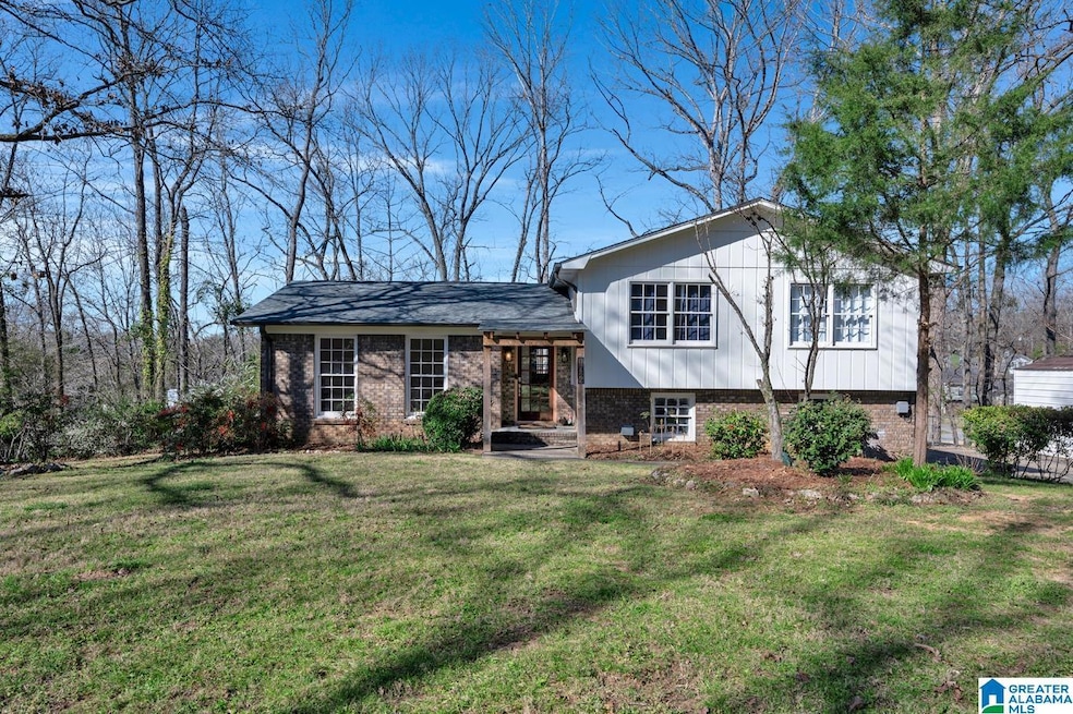 1824 Mohawk Dr, Alabaster, AL 35007 - photo 1