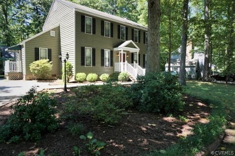 Welcome home to beautiful Brandermill!