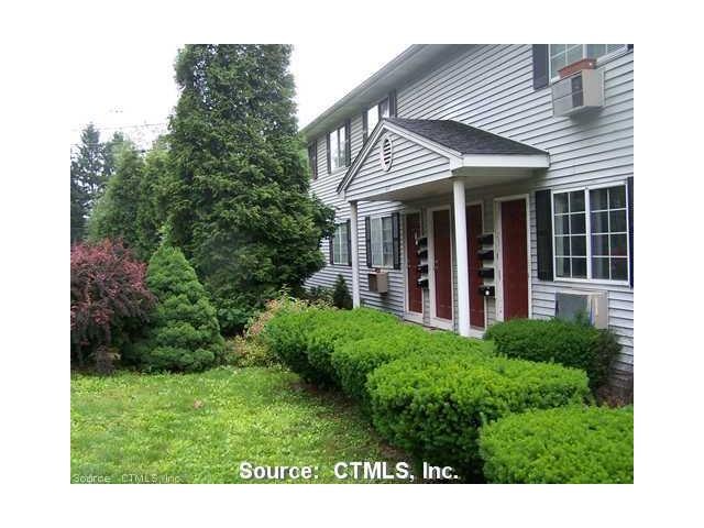 227 Waterville St unit 3, Waterbury, CT 06710 - photo 1
