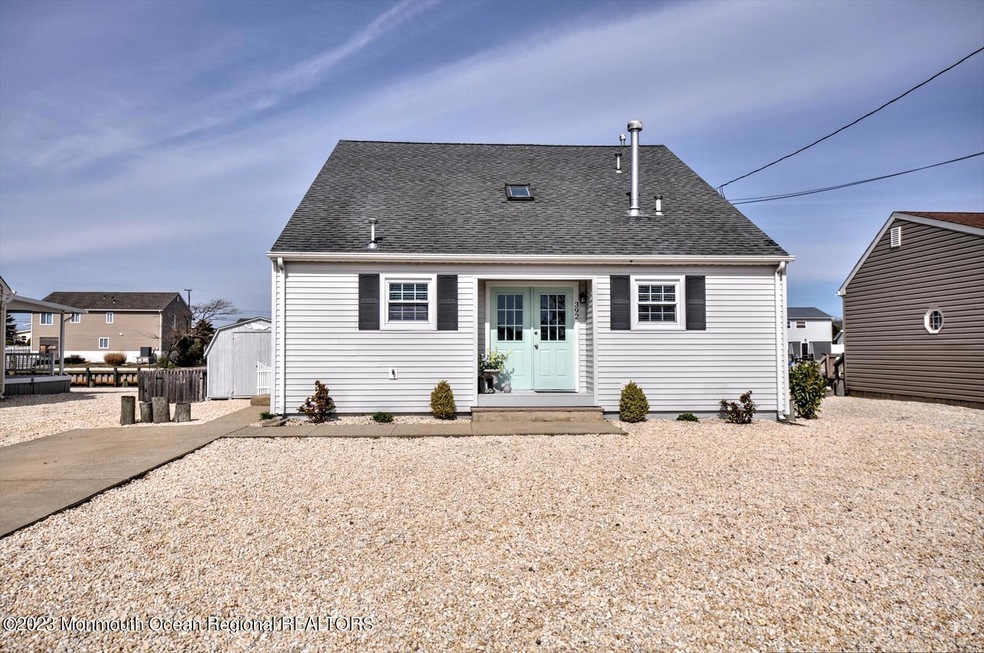 392 Bayview Ave, Bayville, NJ 08721 - photo 1